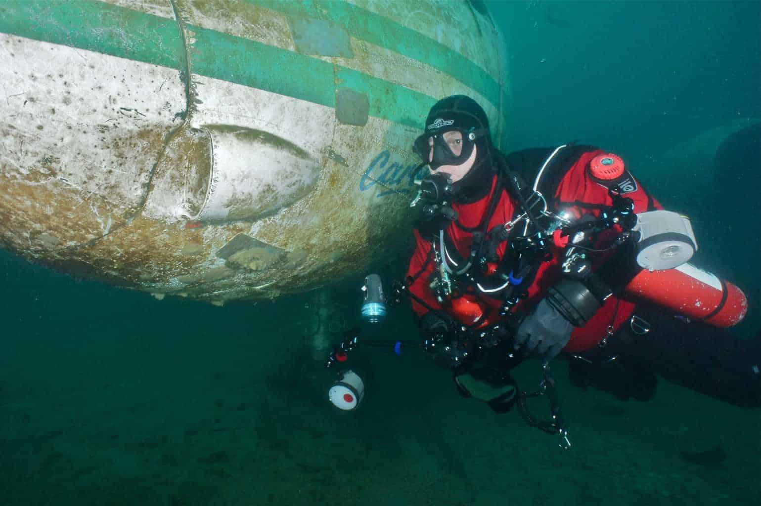 Drysuit diving helpful hints and advice - DIVE LIKE A PRO honing in on your drysuit diving skills and technique