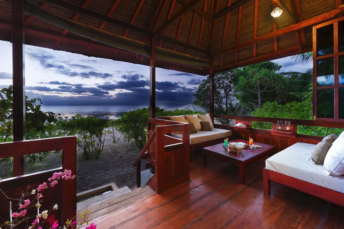 Wakatobi isn't just about diving. The luxurious bungalows are perfect for relaxation day and night. Copyright Didi Lotze.