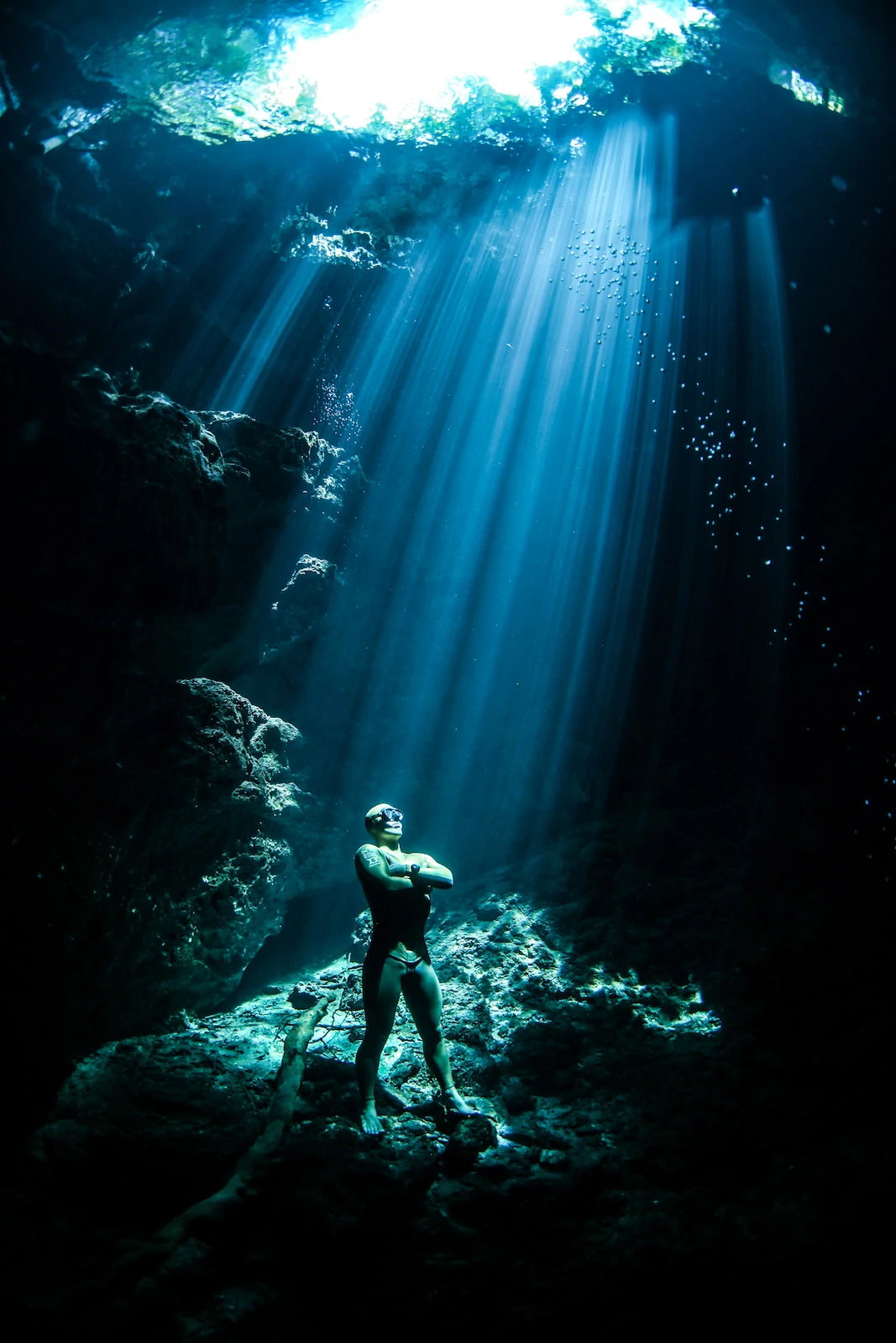 10 Underwater Freediving Pictures by Lia Barrett 10 lia barrett 10
