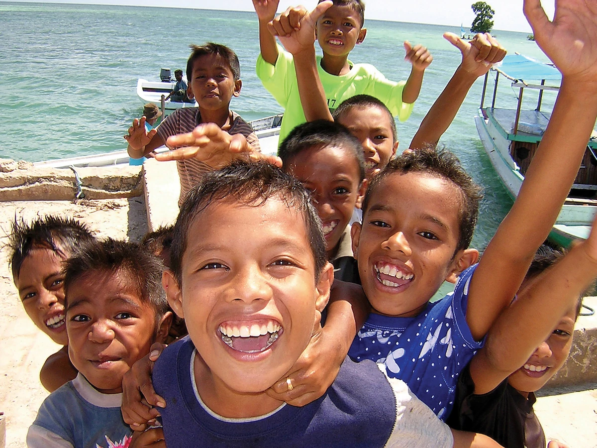 Wakatobi Dive Resort supports a variety of community-focussed programs to benefit local villagers such as these. Copyright Leon Joubert.