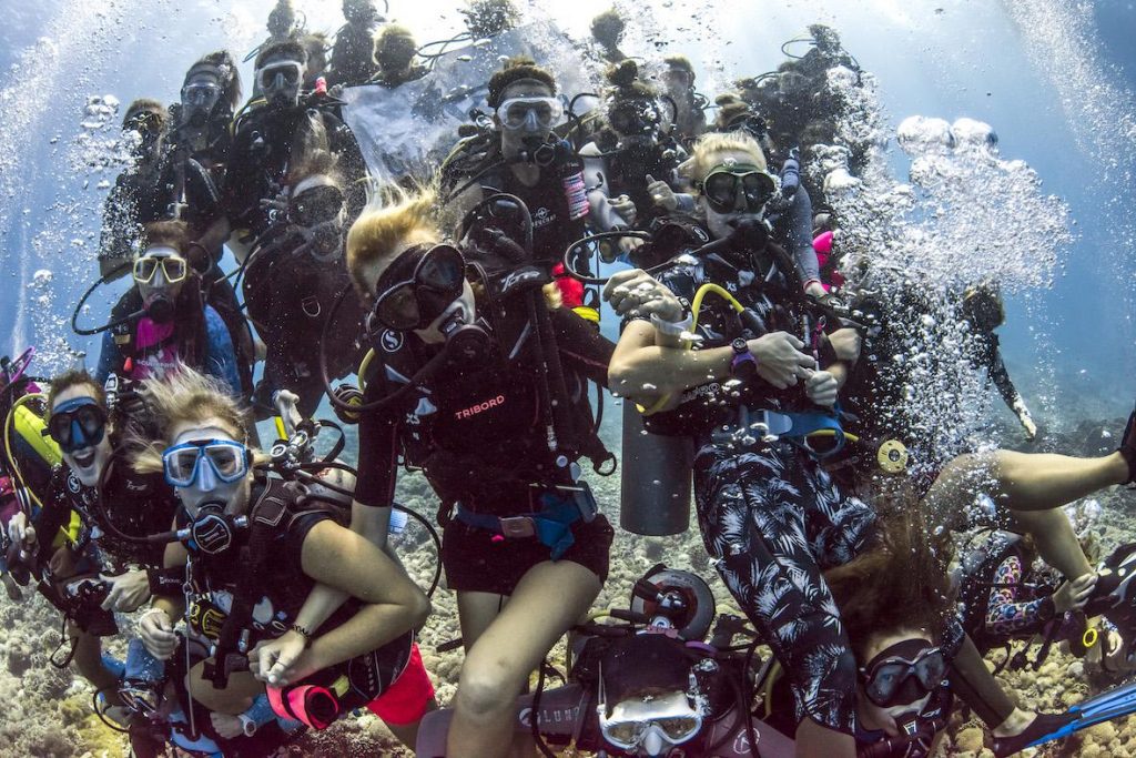 Girls That Scuba 3