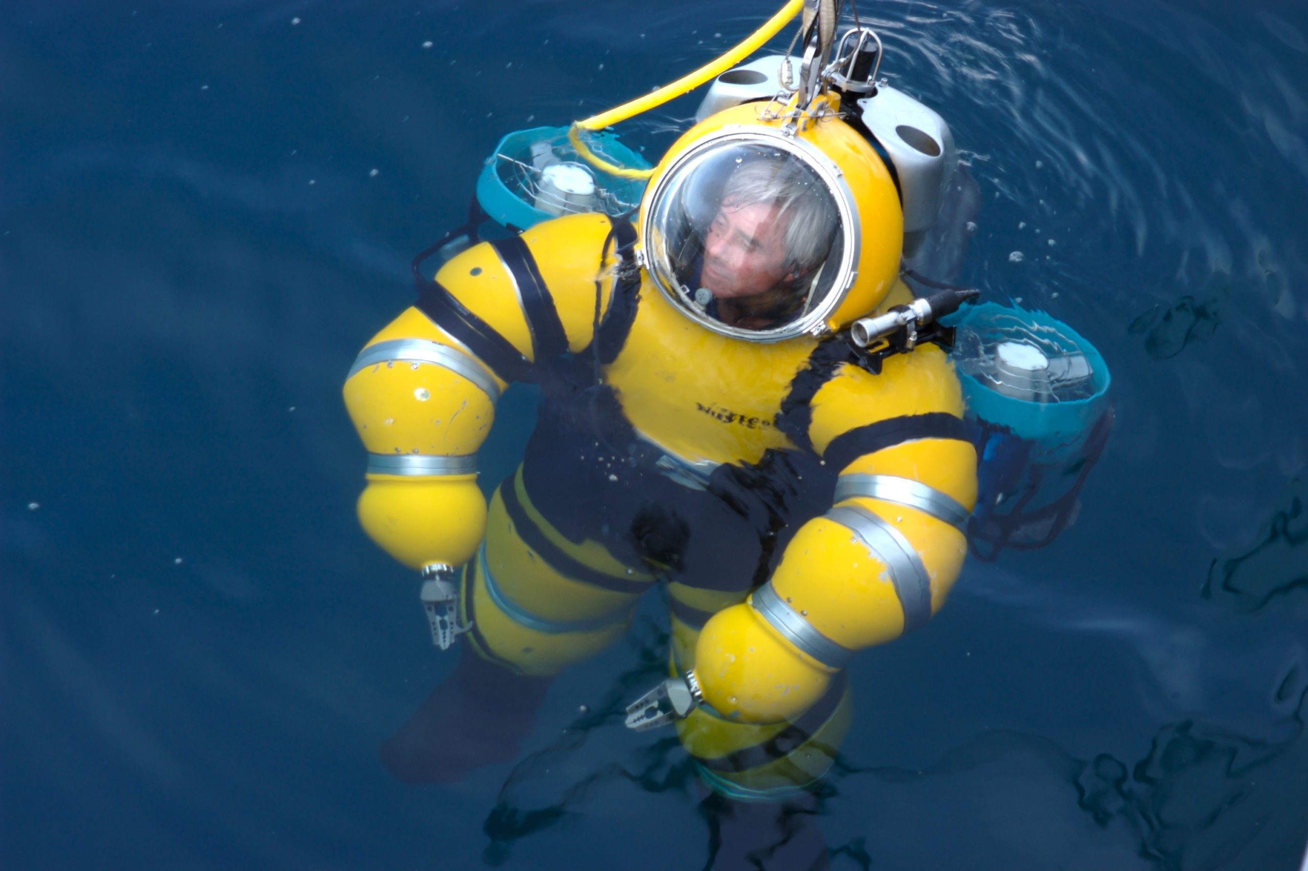 Diving Deep: The Life and Times of Mike deGruy 1 Diving Deep: The Life and Times of Mike deGruy