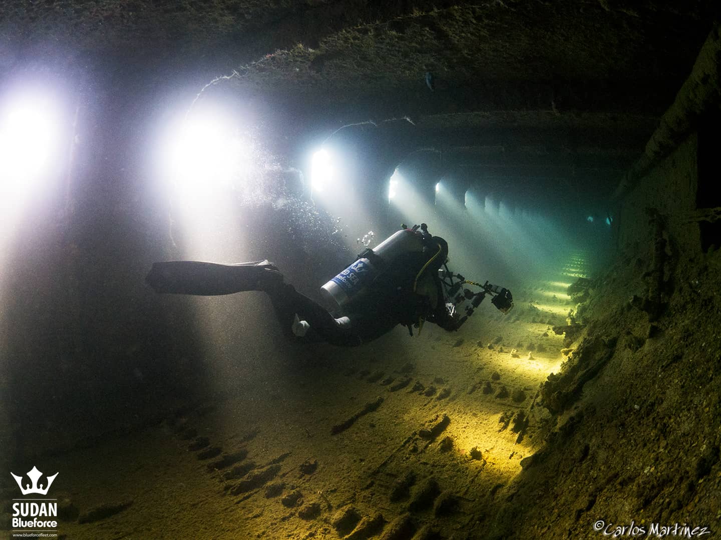 Sudan Diving Umbria Wreck Corridor