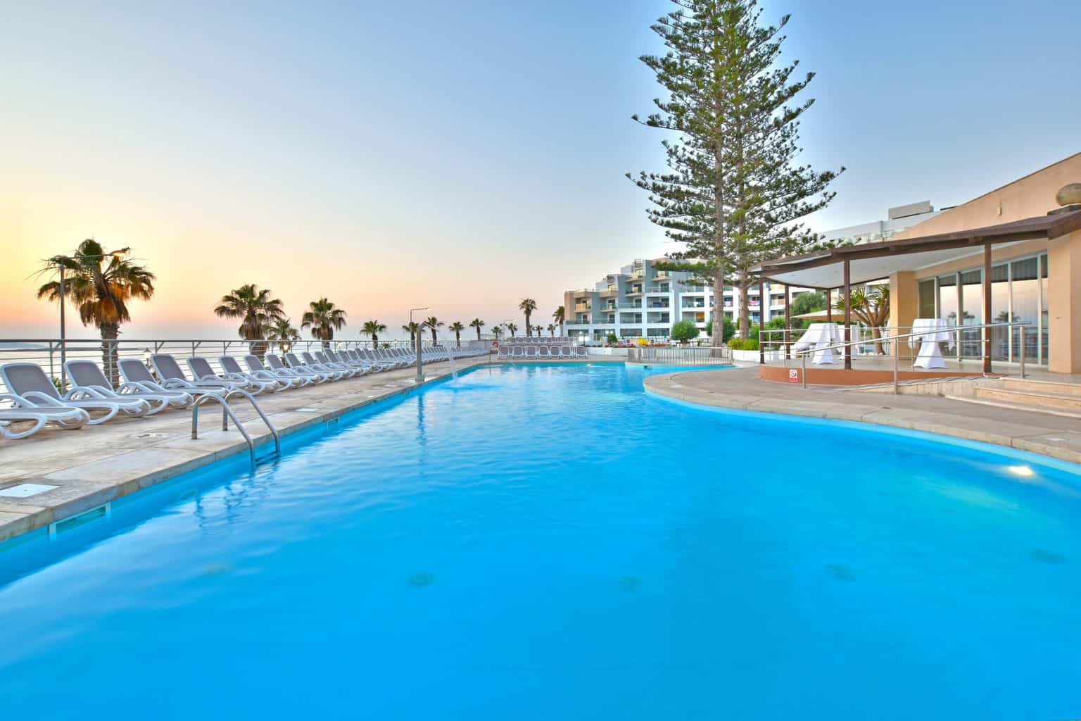 Time to travel! The latest holiday deals from Diverse Travel… 4 4