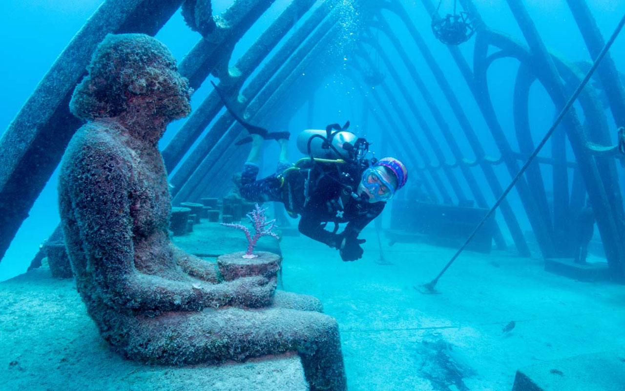 Incredible Museum of Underwater Art 1 Incredible Museum of Underwater Art