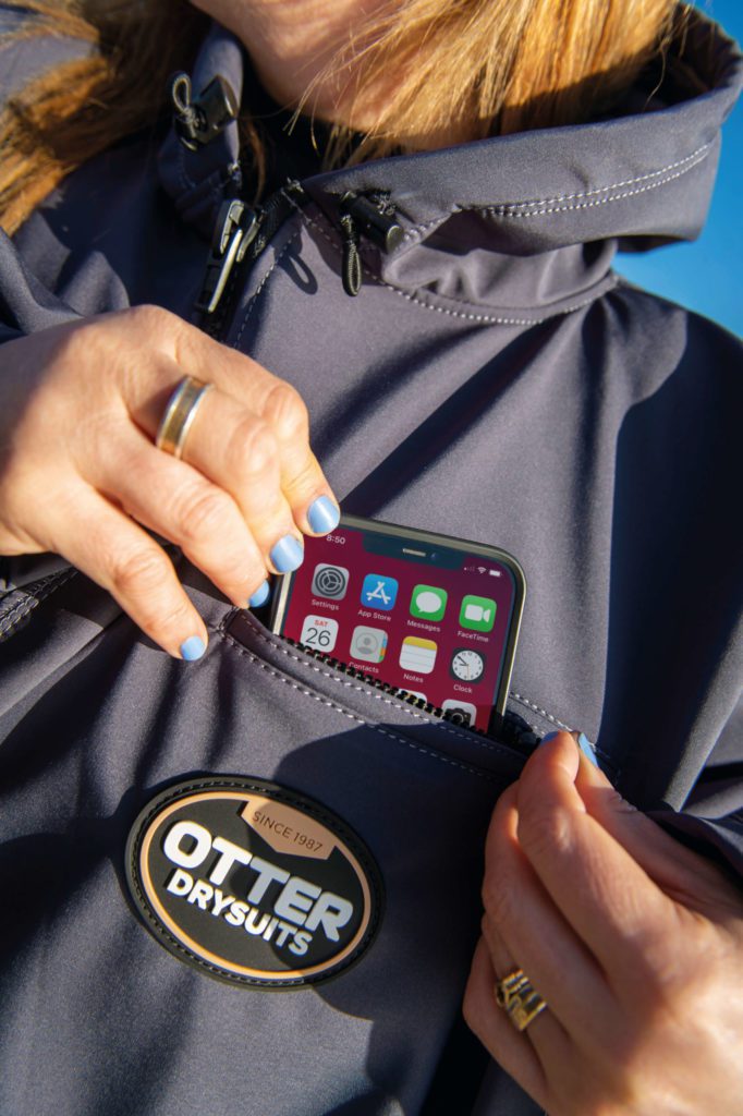 Otter Poncho Phone Pocket