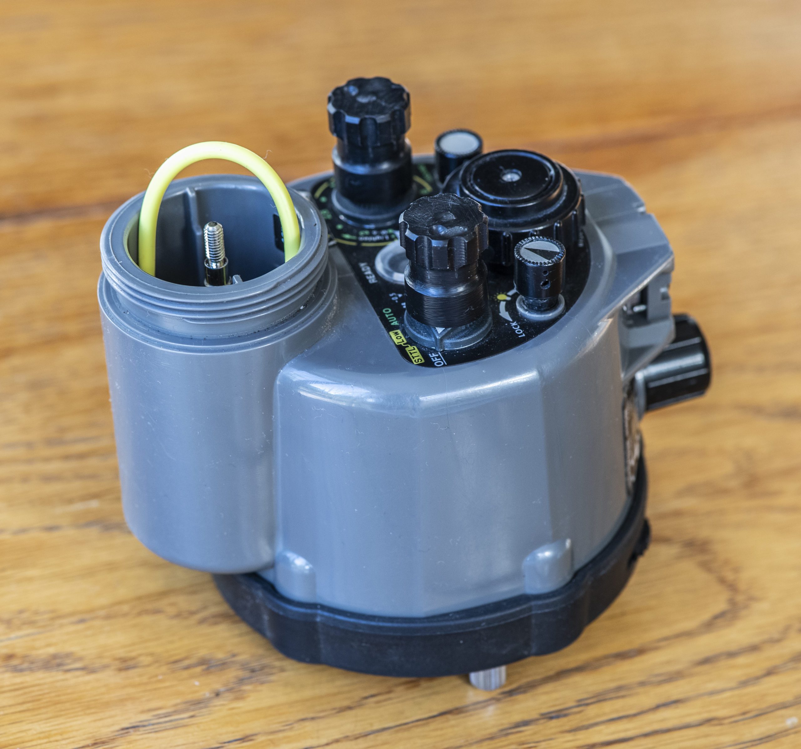 Routine Maintenance For Gear Both Pre and Post-Dive Trip 1 Take O-rings out and store in battery box of strobes (They can’t then be lost) in between trips. The same applies to housings
