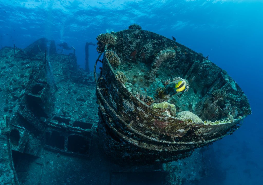 Shipwreck wide-angle