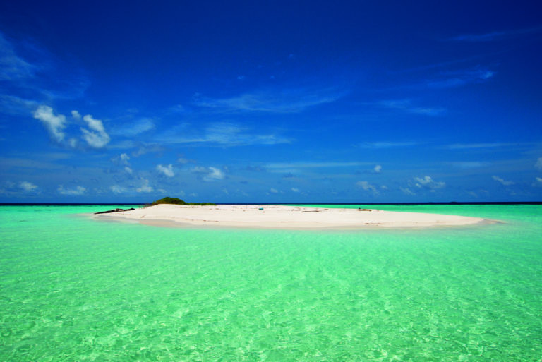 Maldives Top 1632 Deserted Island Copyright Al Hornsby 2014
