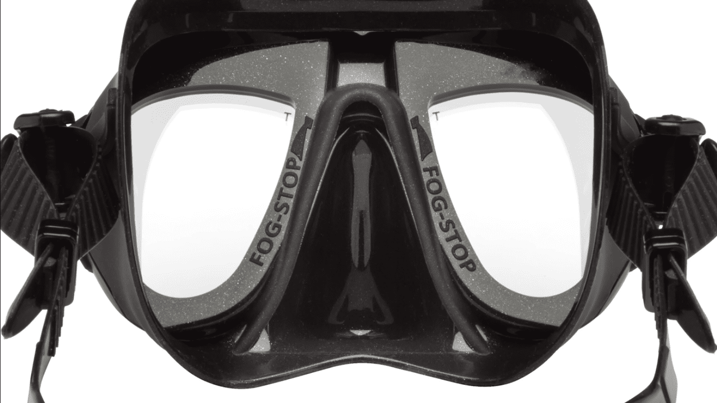 Top 10 Best Scuba Masks For 2022 16 Cressi Quantum mask