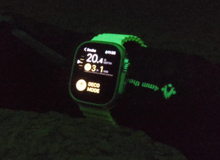 Decompression mode on the Oceanic+ app on the Apple Watch Ultra