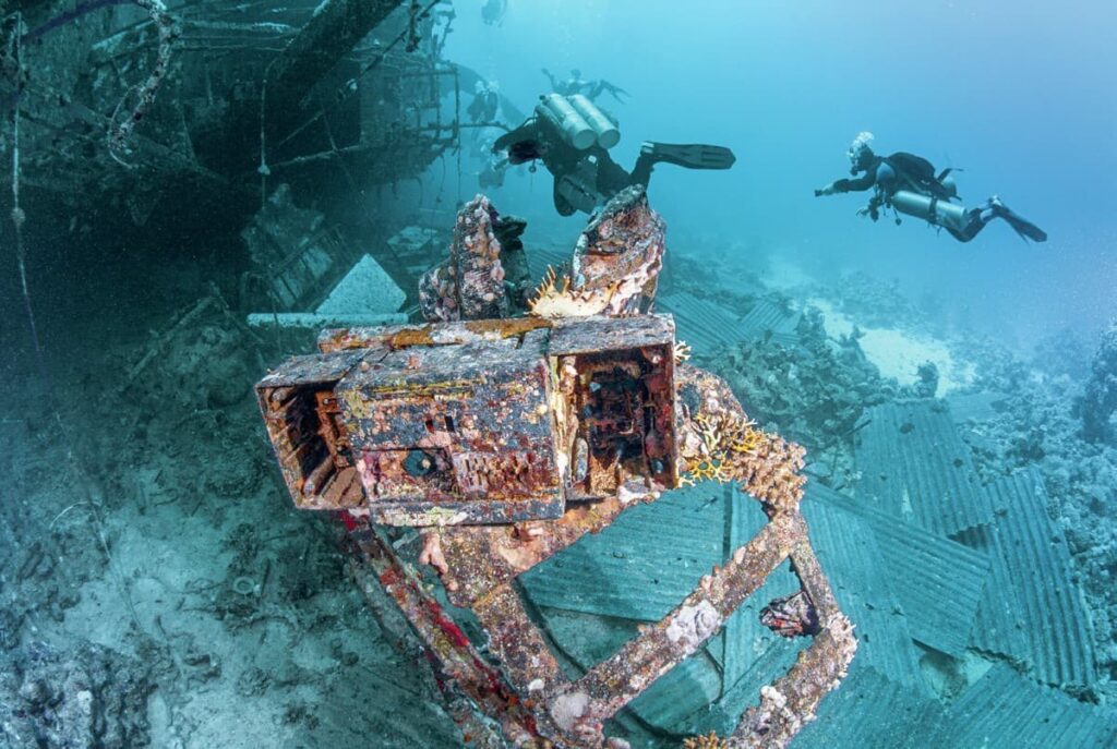 Salem Express: Dive into Maritime Tragedy 4 Items from the ship