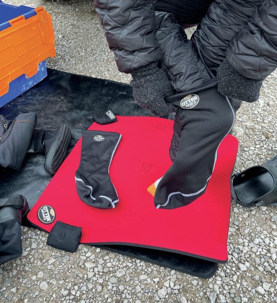 Otter Watersports Changing Mat Review: Comfort & Convenience 2 OTTER WATERSPORTS CHANGING MAT For Divers
