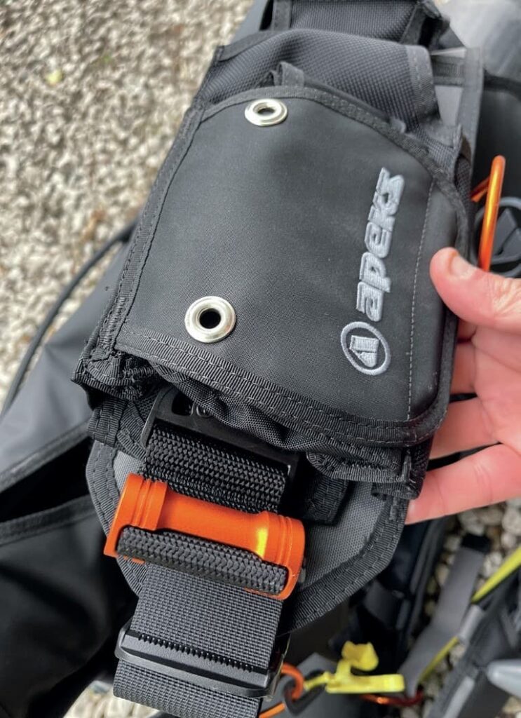 Apeks Exotec BCD Review: Comfort & Performance Unite 7 Surelock Integrated Weight System