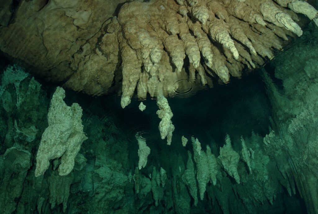 Underwater cave formation