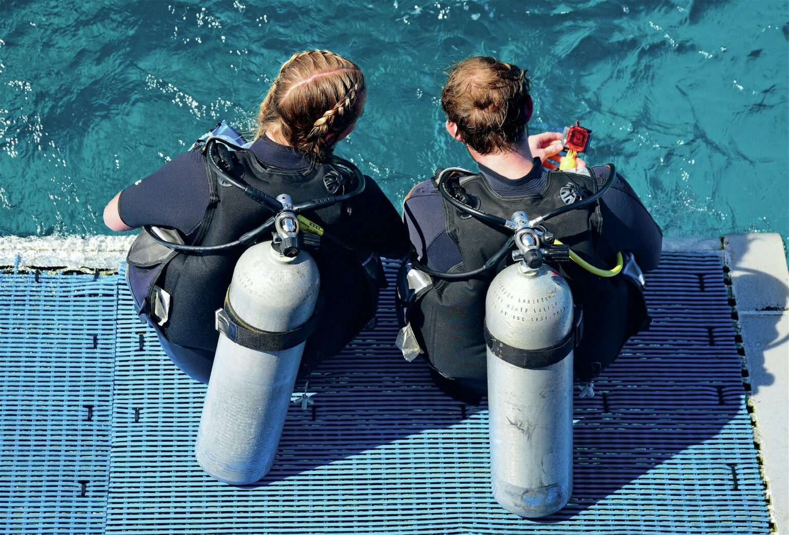 Divers before dive