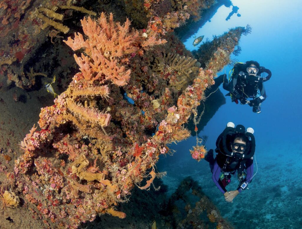 CCR divers on the Castor wreck