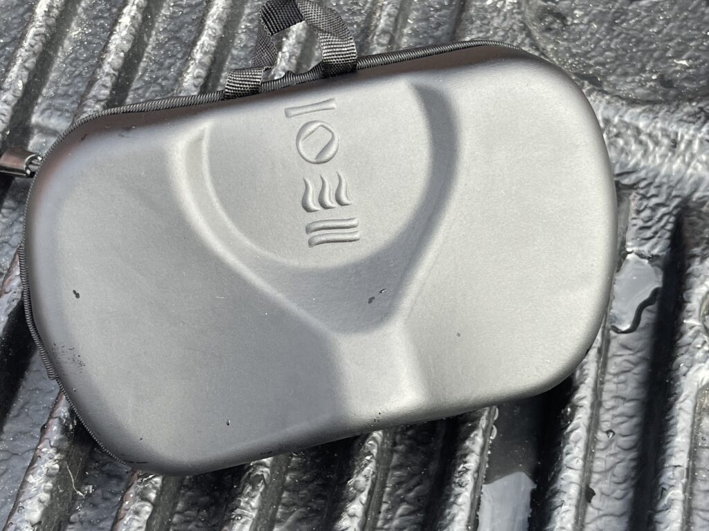 The Seeker comes in a protective case that can slot into a fin pocket